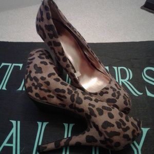 Ladies Shoes
